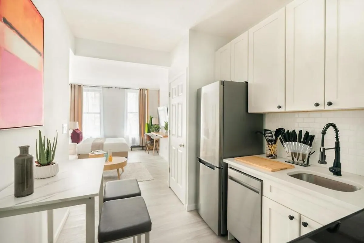 240-10 New Modern Studio Ues W&D New York Apartment