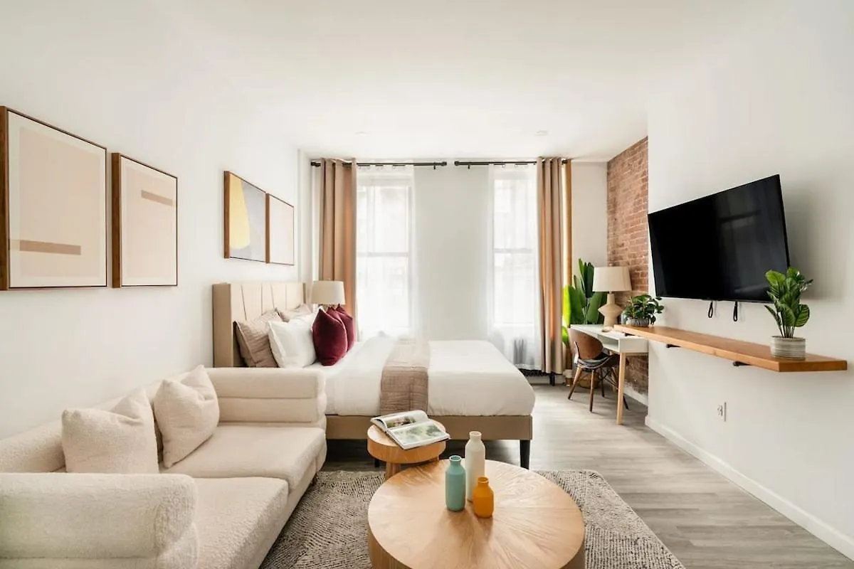 240-10 New Modern Studio Ues W&D New York