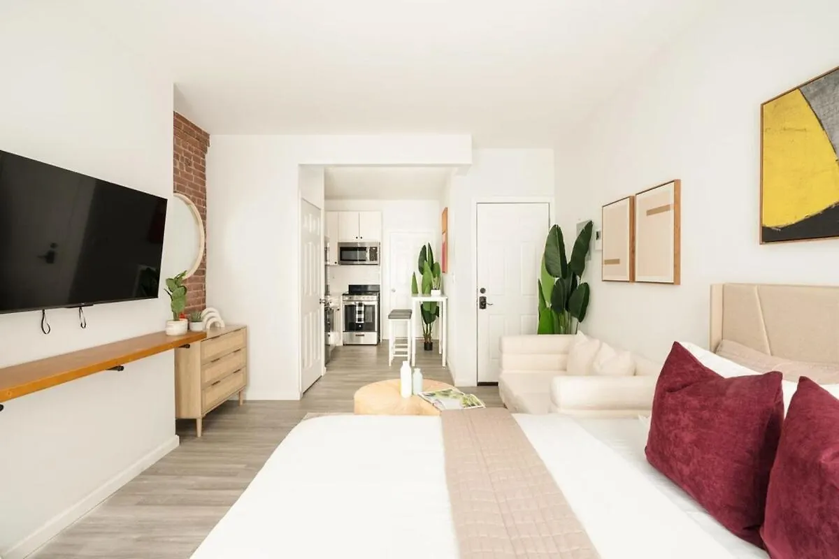 240-10 New Modern Studio Ues W&D New York Apartment